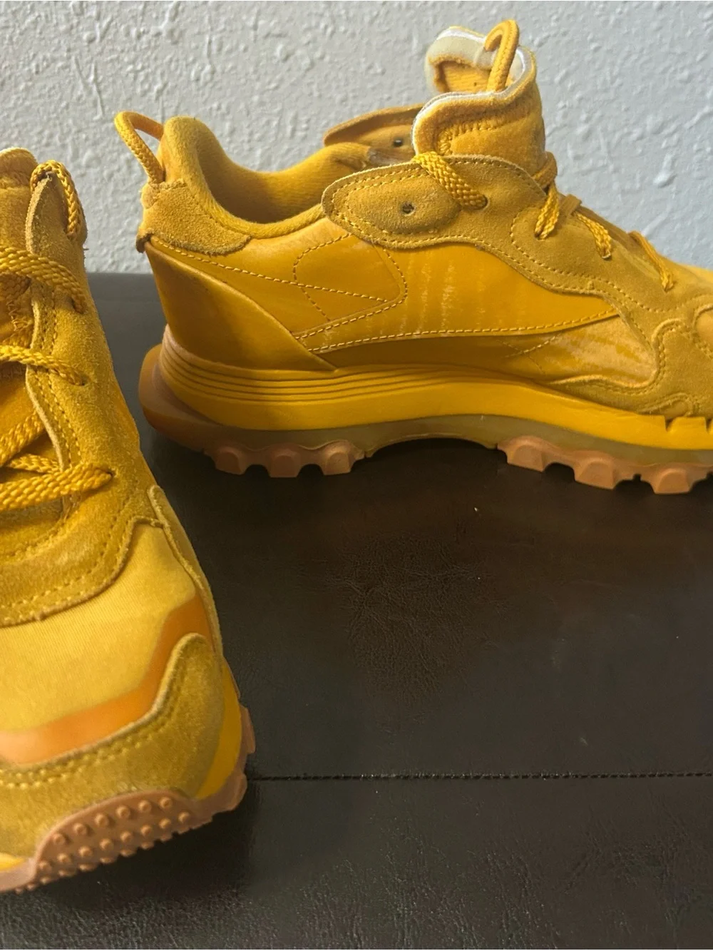 🔥 RARE SIZE 9 🔥 Cardi B x Reebok Classic Leather 